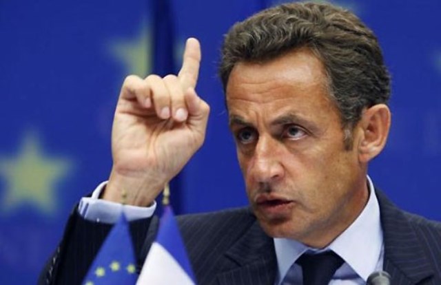 Саркози обещает запретить буркини во Франции